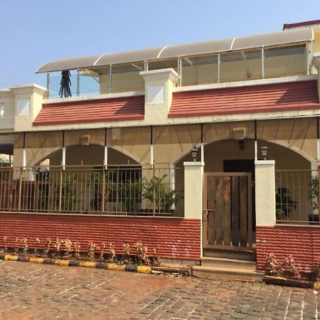 Villa Peace Heaven Lonavala Esterno foto